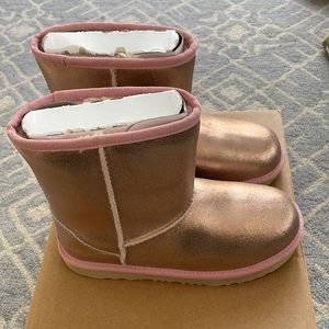 UGG Kid’s Classic II Metallic Glitter Boot